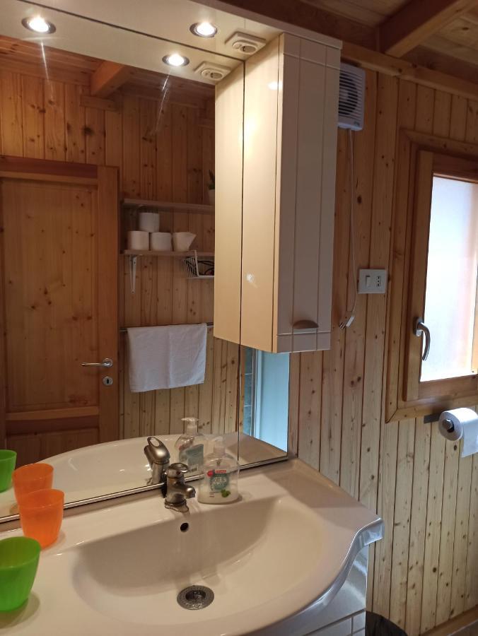 ポルレッツァ Chalet Seaesta Comfort Lago Di Luganoヴィラ エクステリア 写真